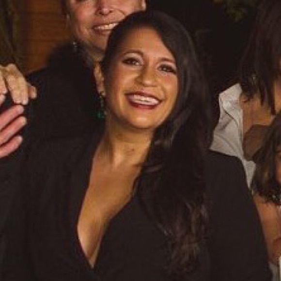 Meet your Posher, Delicia - Picture 1 of 1